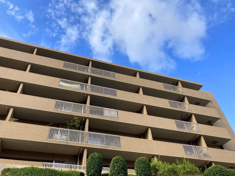 神奈川の住まいを守るための気候対策に強い外壁塗装と長持ち住宅の秘訣