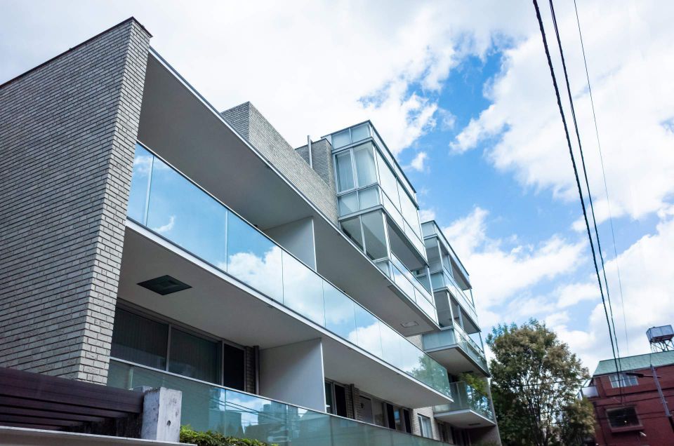 東京の住宅美観と資産価値を守る外壁塗装の役割と最新事情